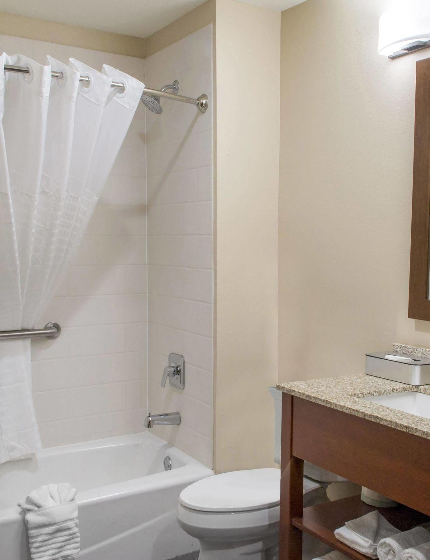 Mainstay Suites Единбург Екстер'єр фото